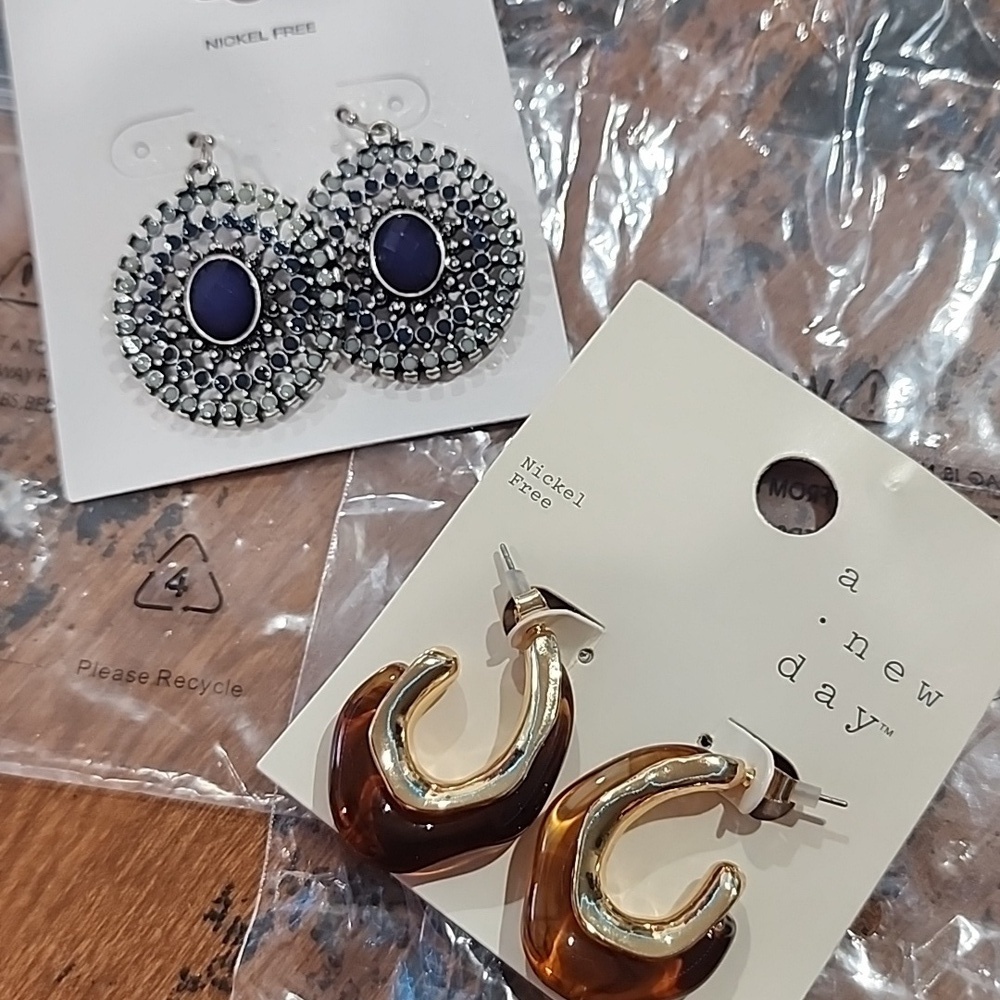 2 For $10 NWT Earrings By a new day